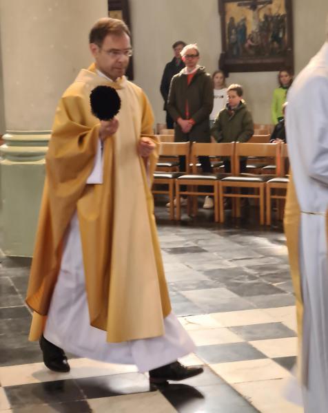 Paasviering in de Sint-Amanduskerk te Wingene 