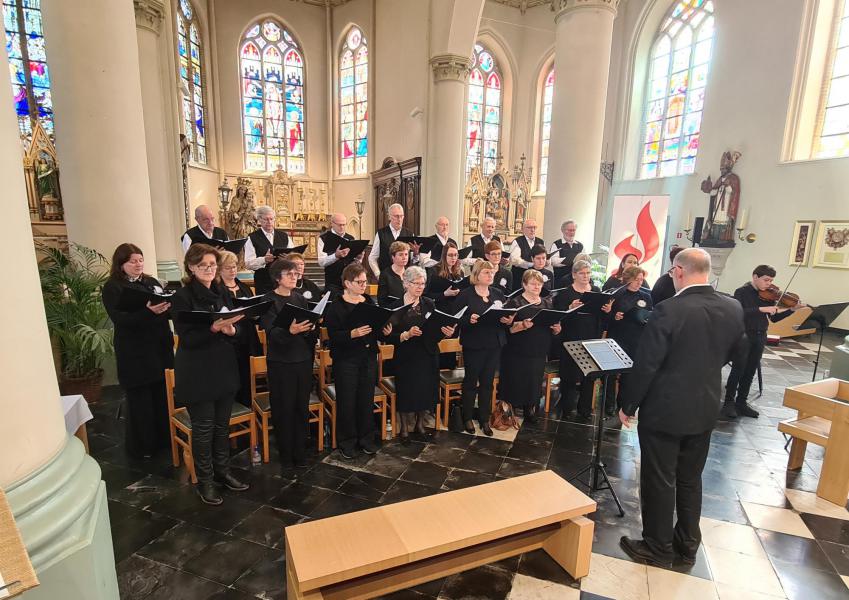 Paasviering in de Sint-Amanduskerk te Wingene 