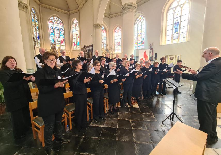Paasviering in de Sint-Amanduskerk te Wingene 