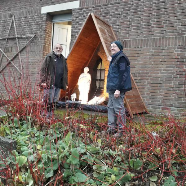 opbouw kerststal © H. Mouchaers
