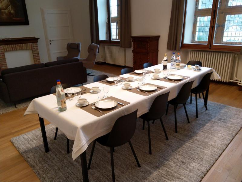 De gemeenschappelijke living is een gezellige ruimte geworden die ook heel praktisch is. 