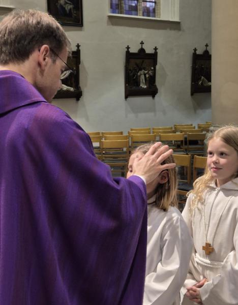 Aswoensdag in de Sint-Amanduskerk in Wingene 