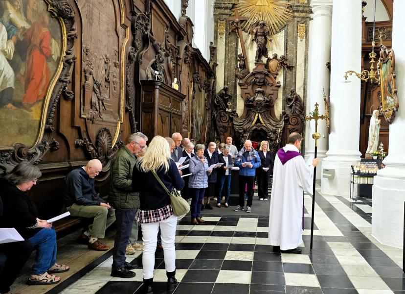 Goede Vrijdag - Kruisweg in de Abdijkerk Ninove © Philippe Meyer