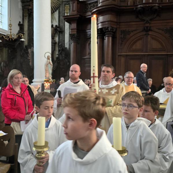 Paaswake 2025 in de Abdijkerk Ninove © Philippe Meyer