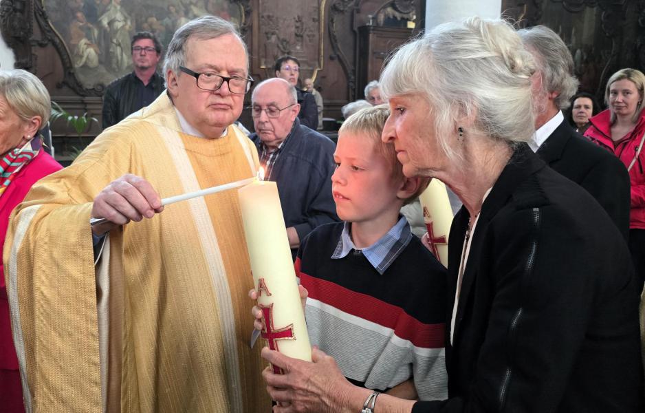 Paaswake 2025 in de Abdijkerk Ninove © Philippe Meyer