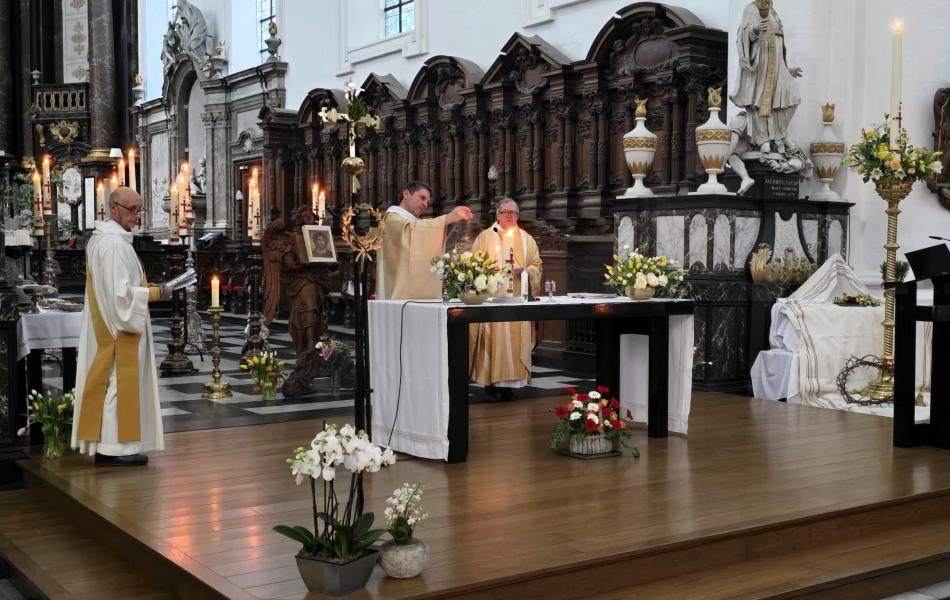 Paaswake 2025 in de Abdijkerk Ninove © Philippe Meyer
