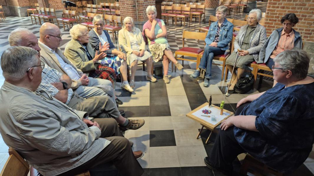 Bezinnings- en ontmoetingscafé staat stil bij Pater Damiaan 1 © Dirk Adams