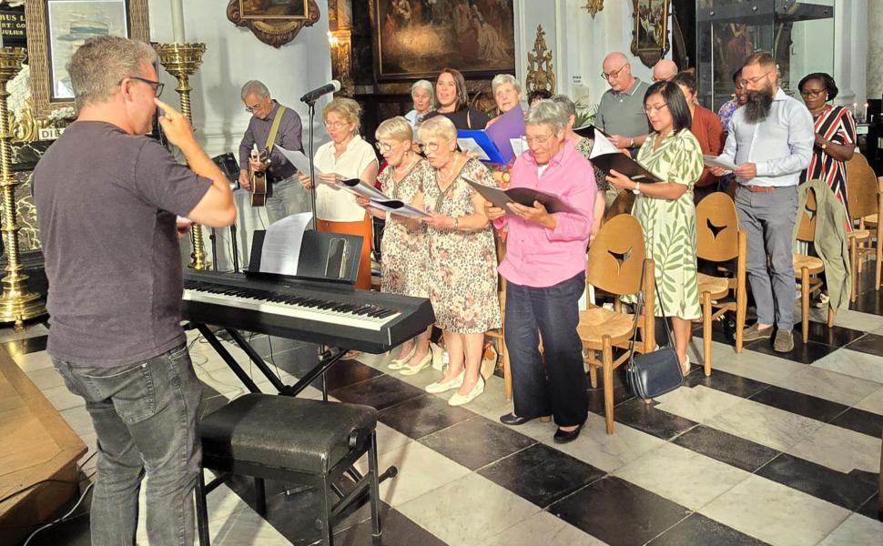 Slotviering pastoraal werkjaar 2025 in de Sint-Corneliusparochie Ninove © Philippe Meyer