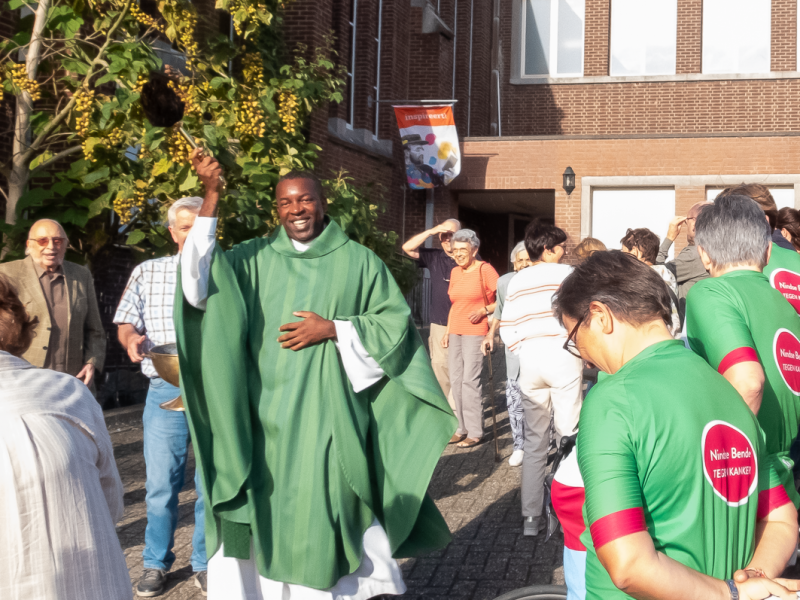 Fietsenzegening bij de start van het nieuwe werkjaar (H. Damiaan Ninde) 