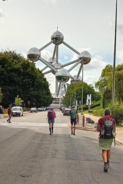 Nooit gedacht  dat ik ook nog te voet naar het atomium zou stappen © PM