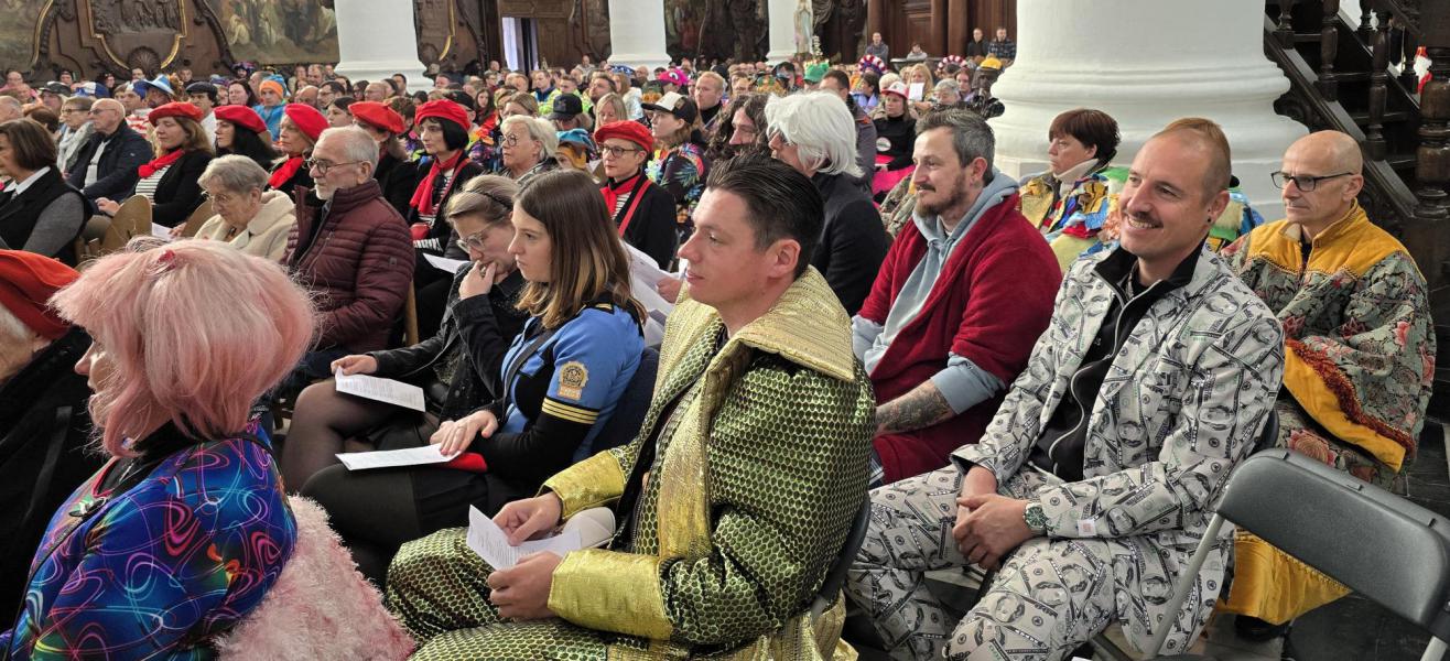 66 Joeër Carnaval in oos Nienof - Abdijkerk Ninove - zondag 26 oktober 2025 © Philippe Meyer