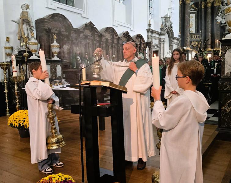 66 Joeër Carnaval in oos Nienof - Abdijkerk Ninove - zondag 26 oktober 2025 © Philippe Meyer