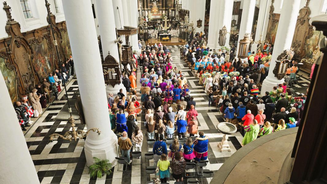 66 Joeër Carnaval in oos Nienof - Abdijkerk Ninove - zondag 26 oktober 2025 © Philippe Meyer