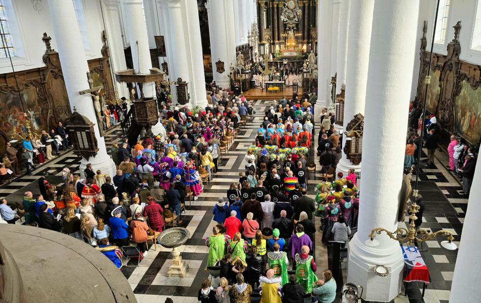 66 Joeër Carnaval in oos Nienof - Abdijkerk Ninove - zondag 26 oktober 2025 © Philippe Meyer