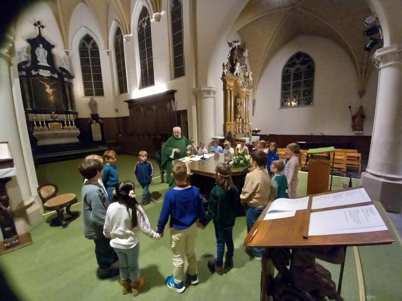 We bidden samen het "Onze Vader" 