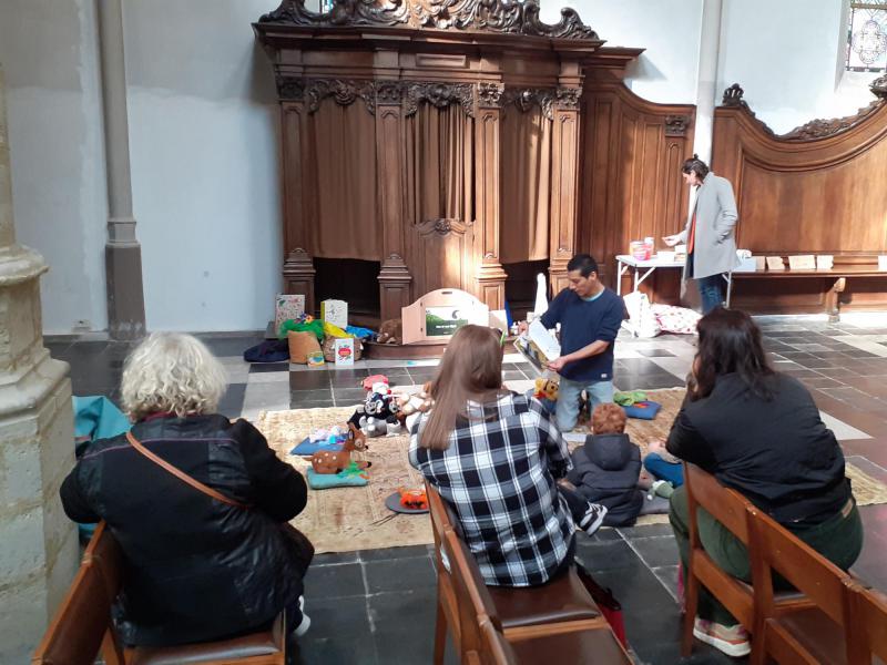 Luisteren naar een verhaal © rb