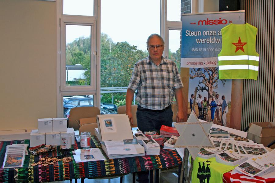 Infostand Missio Vlaanderen © CCV in het bisdom Brugge