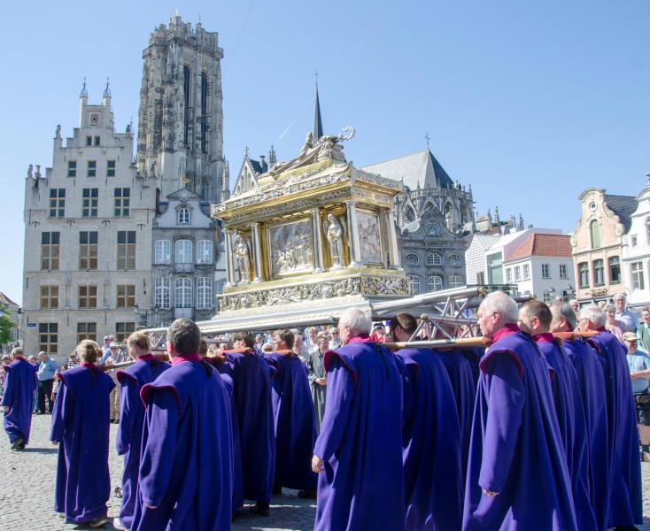 Hanswijkprocessie trekt door de straten van Mechelen (editie 2018) © Hellen Mardaga - Dienst Communicatie aartsbisdom Mechelen-Brussel