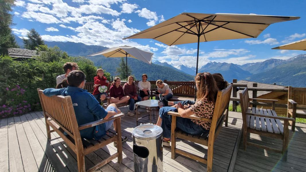 Gezellig samen op het terras © Lieven van Peteghem