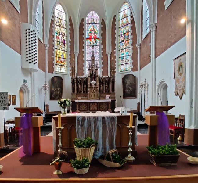 Het hoofdaltaar op Palmenzondag 