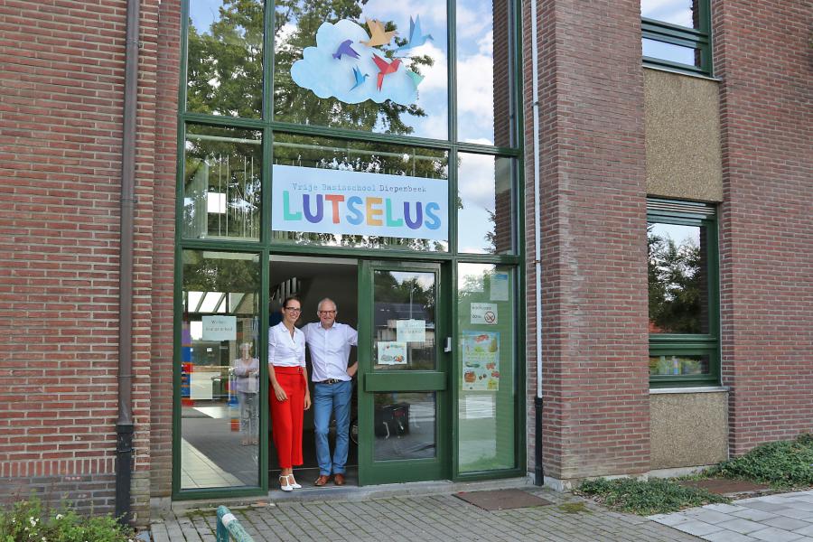 Basisschool Lutselus onthult nieuw logo 