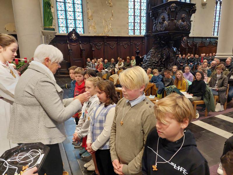 Naamopgave & Kruisoplegging vormelingen Mere 
