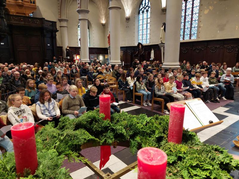 Naamopgave & Kruisoplegging vormelingen Mere 
