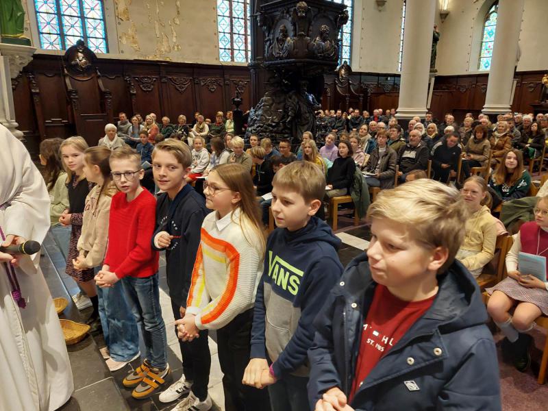 Naamopgave & Kruisoplegging vormelingen Mere 