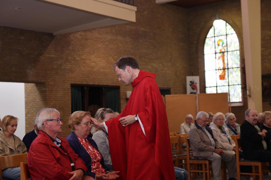 Sint-Aldegondisnoveen in de kerk van Zwevezele - Ziekenzalving 