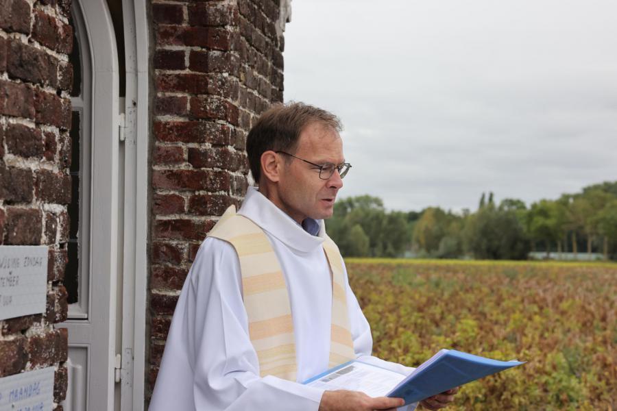 Herinwijding kapel van O.L.V. van Smarten in Zwevezele 