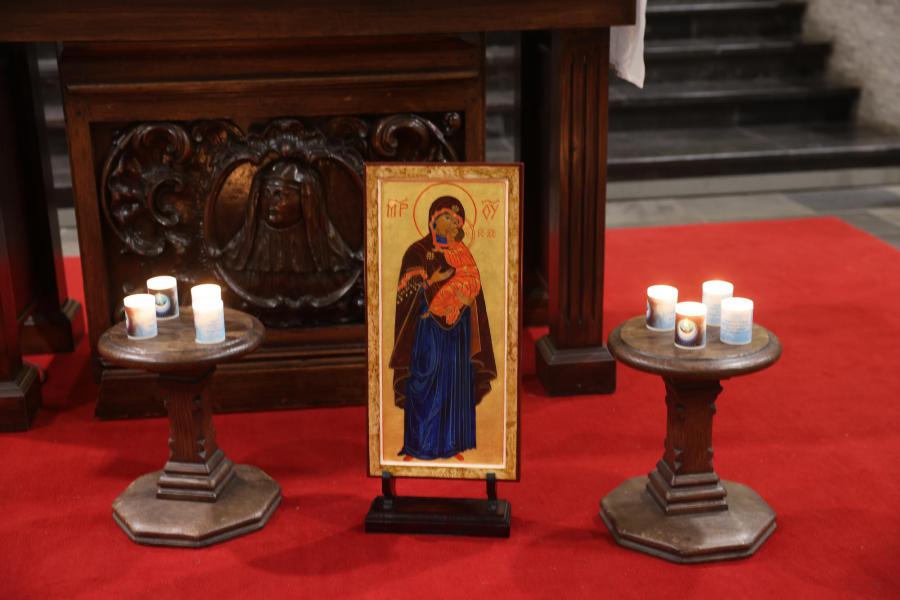 Maria-Lichtmis in de Sint-Aldegondiskerk in Zwevezele op zaterdag 8 februari 