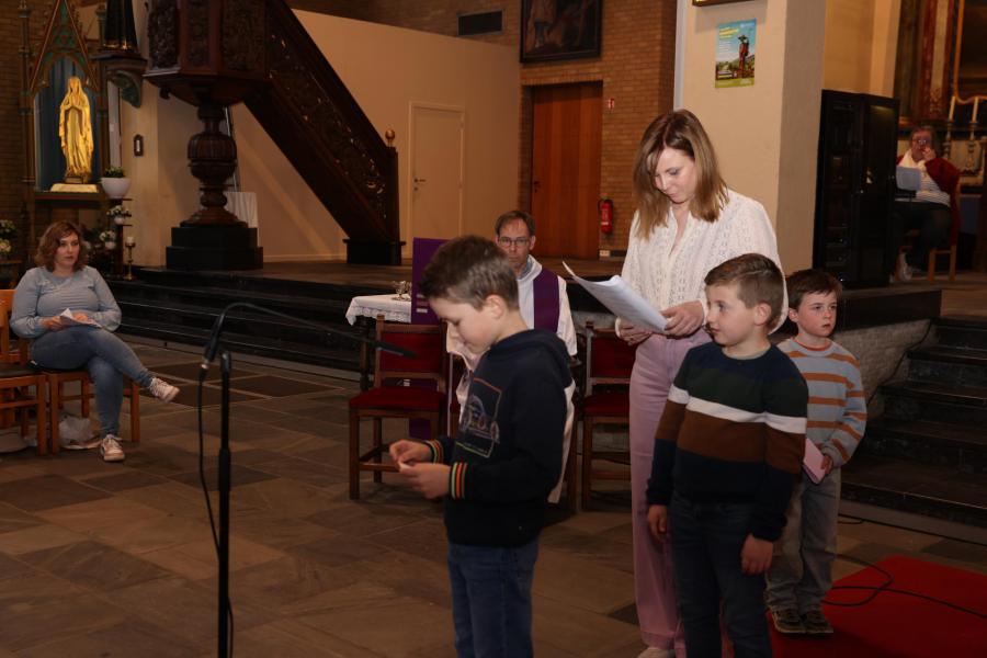 Instapviering eerstecommunicanten Zwevezele 