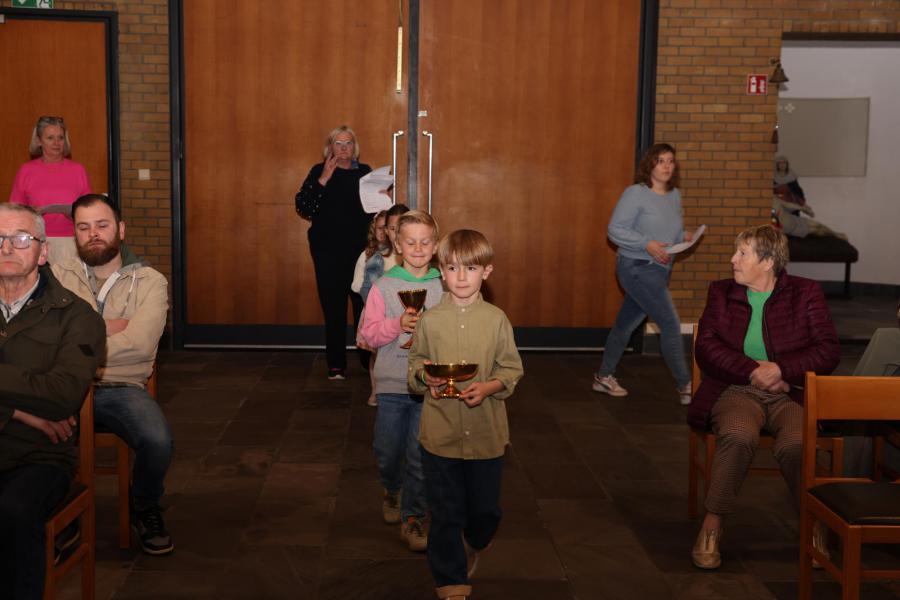 Instapviering eerstecommunicanten Zwevezele 
