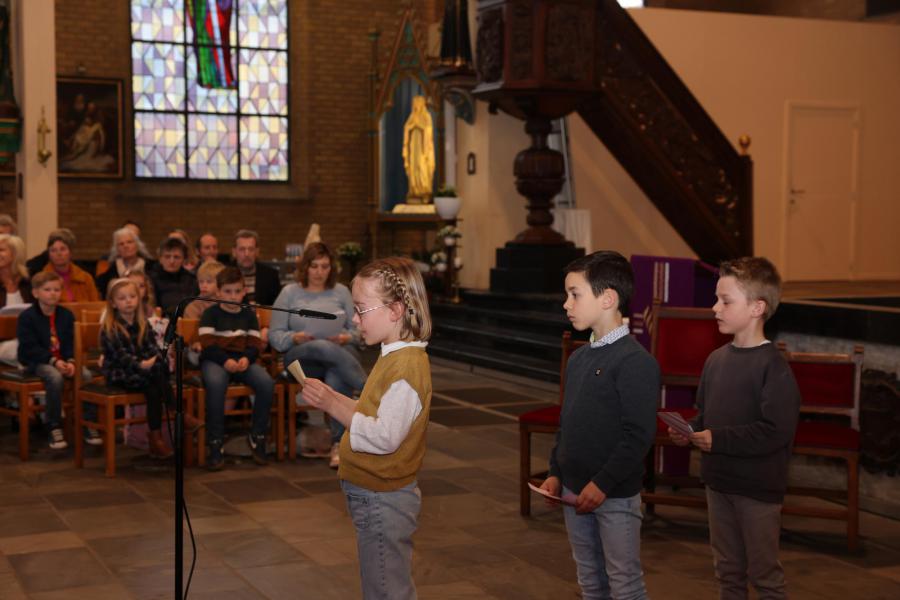 Instapviering eerstecommunicanten Zwevezele 