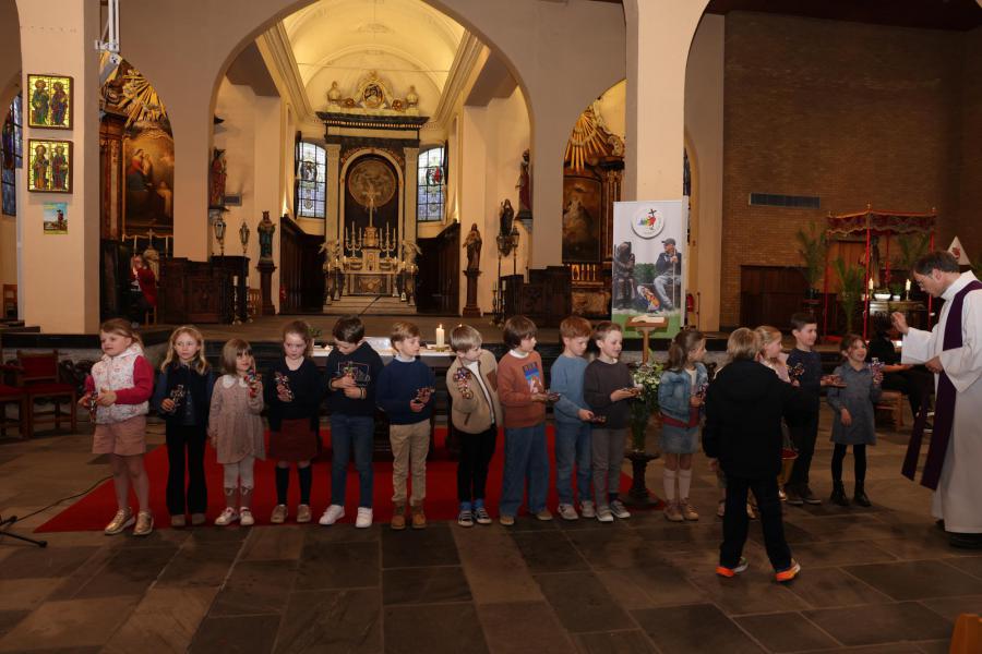 Instapviering eerstecommunicanten Zwevezele 