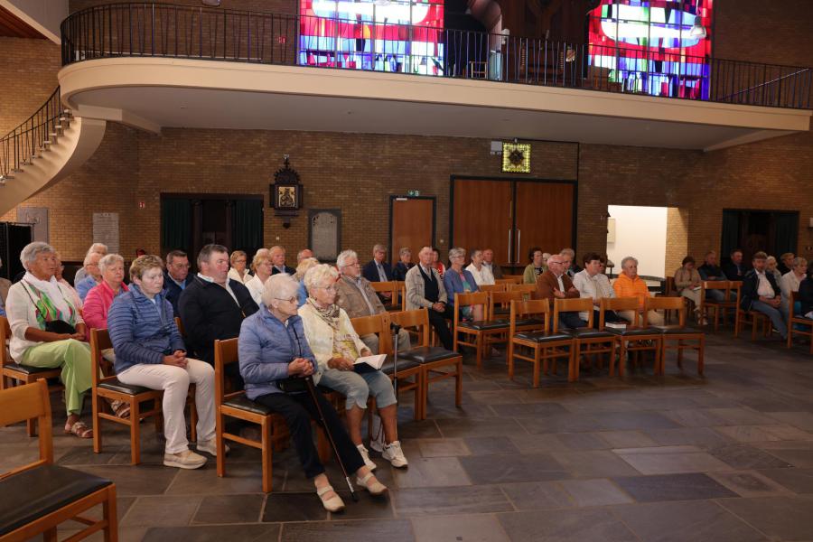 Sint-Aldegondisnoveen in de kerk van Zwevezele - Lof en ommegang 