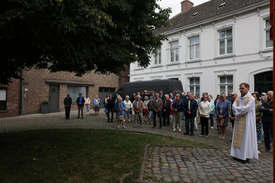 Sint-Aldegondisnoveen in de kerk van Zwevezele - Lof en ommegang 