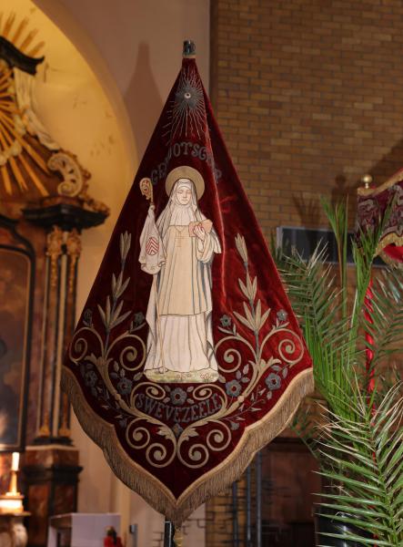 Sint-Aldegondisnoveen in de kerk van Zwevezele - Lof en ommegang 