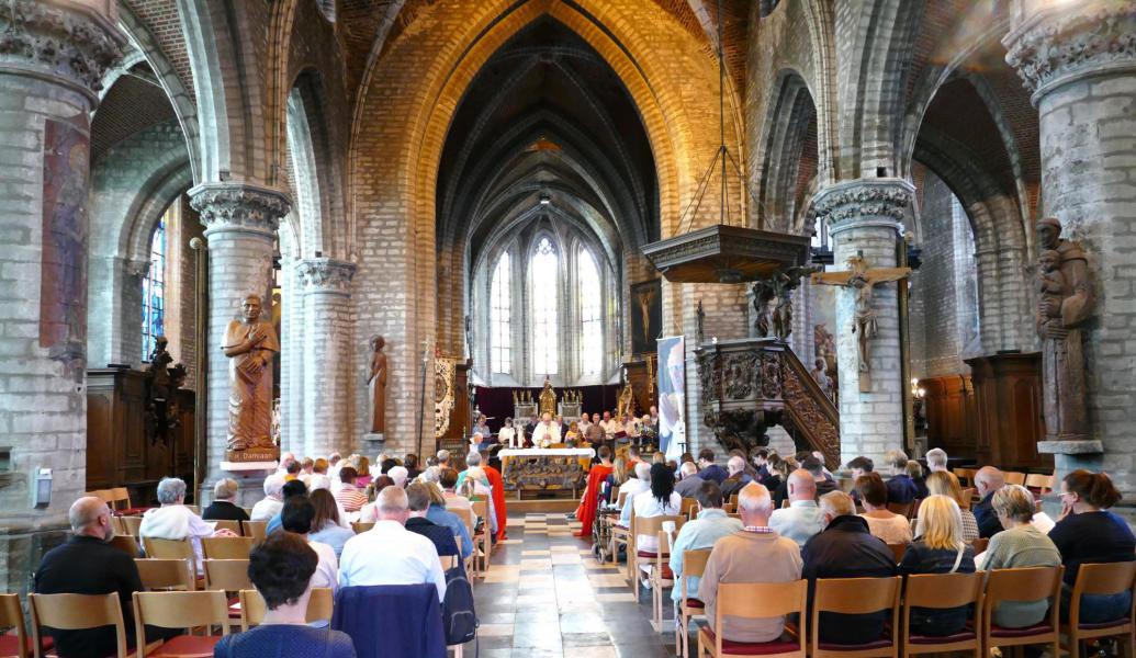 Een succesvolle ommegangsviering @ Freddy Van Huysse 