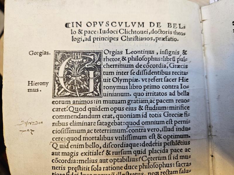 Eerste boek 'De bello et pace' - 'Over oorlog en vrede' © Bibliotheek Grootseminarie