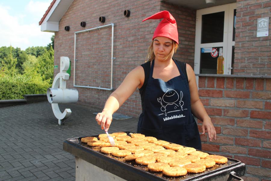 Het is geen sinecure om al die hongere magen te spijzen... 