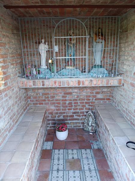 Terug een gerenoveerde kapel te Zwevezele 