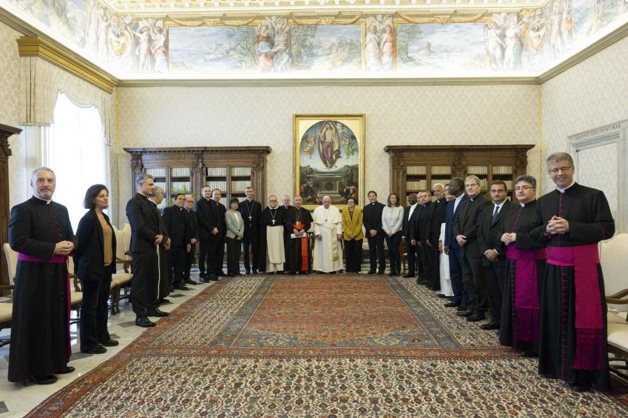Bénédicte Lemmelijn en de Pauselijke Bijbelcommissie © Vatican Media