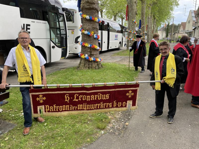 Conférie  van Sint-Leonardus naar Noblat, Frankrijk © Jos Ceyssens