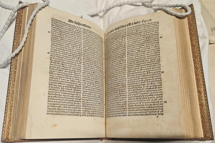 Gedrukt in twee kolommen met de titel bovenaan en folionummering © Bibliotheek Grootseminarie