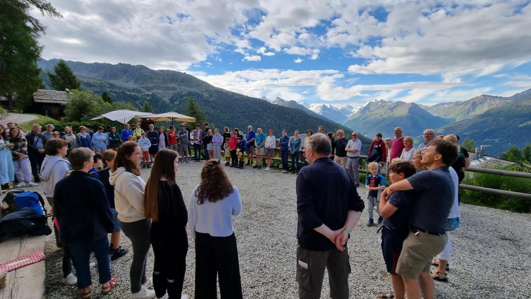 Tot afscheid - in de kring © Lieven van Peteghem