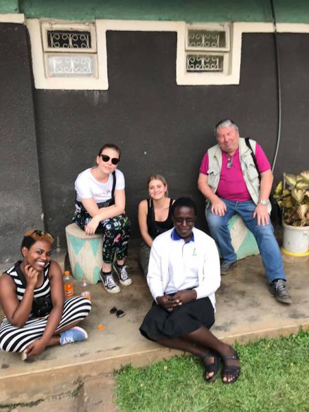 Nog een goeie daad, dankzij jullie kunnen we ook Aurelia haar studie voor vroedvrouw betalen. © The Uganda nurses 2019