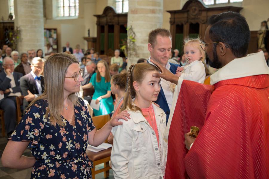 Vormselviering 2023 in de Sint-Geertruikerk te Leuven © Rudi Fransens
