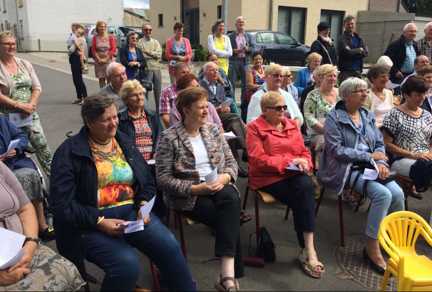 In Aspelare werd er gebeden op voorspraak van de heilige moeder Anna. 