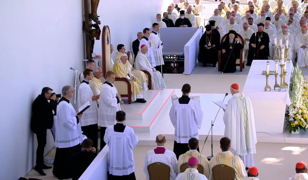Kardinaal Erdo tijdens de openingstoespraak © IEC